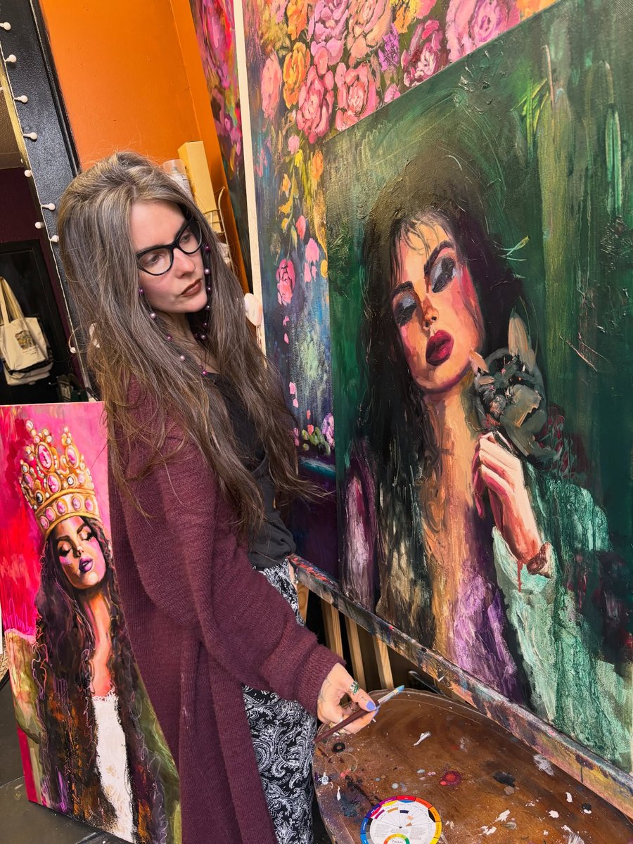Disastrouslisa's tweet image. Painting more OTT women, embellished with their feline familiar counterparts. Plentyyyyy more to come. I have so many ideas bursting from me right now it’s hard to keep up. But I paint away furiously like a woman possessed. 
#Sapphicwomen #paintinginprogress #paintingoncanvas