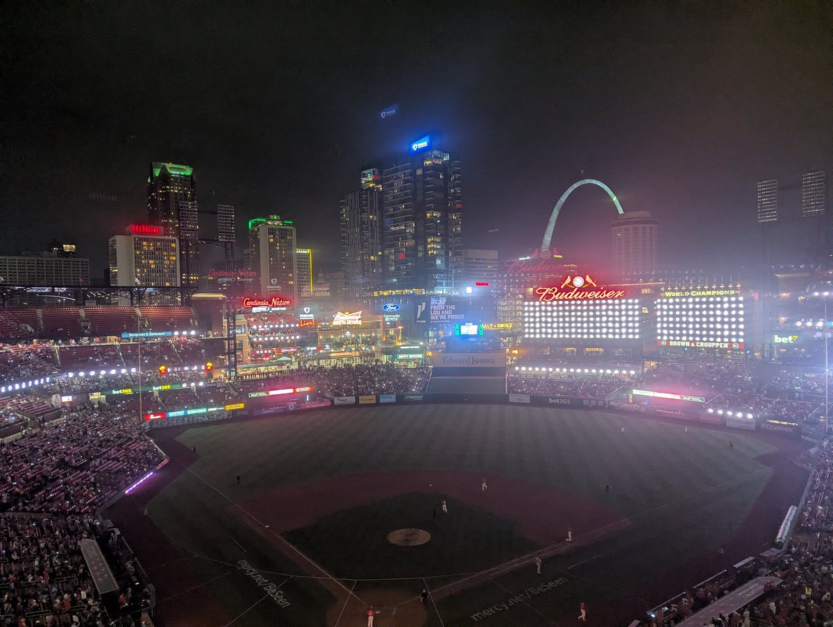 bschaeffer12's tweet photo. Lights https://t.co/oPx1vPsENY