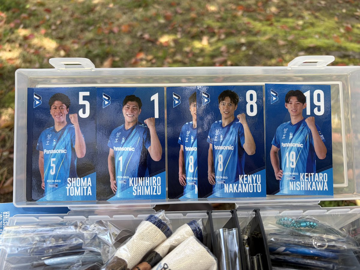 𝑀𝑒 tweet media