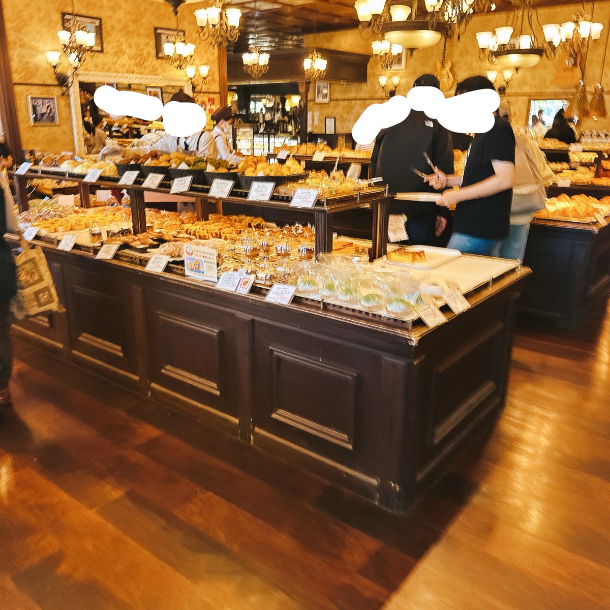 ℬℴ𝓃𝒿𝒾𝓇𝒾 tweet media