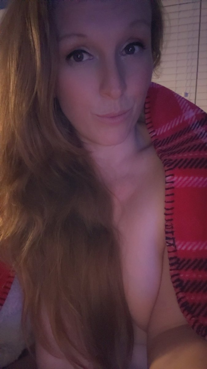 LittleRedTries X😈💋 tweet media