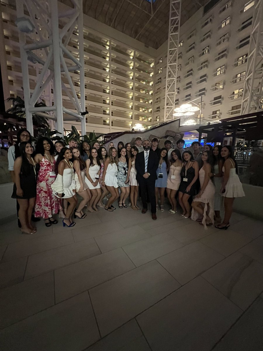 principal_cbhs's tweet photo. So proud of our incredible students who represented Cypress Bay High School at FSPA today! π΅π‘β‘οΈ
Thank you for your hard work, passion, and commitment to excellence. You truly embody what it means to be a Lightning! ππΈπ°
#LightningFamily #StudentJournalism #FSPA #TheStorm https://t.co/etW2TS2Plu