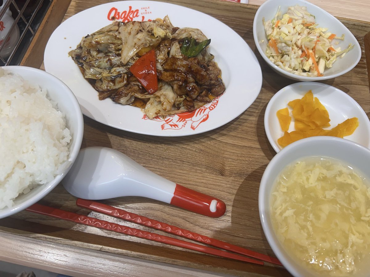 KTabelog's tweet photo. 品川シーサイド大阪王将にて回鍋肉ランチ😋
ランチはコスパ良く美味しいので好きなんだけど、店員さんにココナッツ?の香水が強い方がいて美味しさ半減になるんだよなー。

気分悪くなるぐらいの香害に遭遇するとわ😭

#品川シーサイド #kohakuのグルメ https://t.co/Bs4RXDoNsk