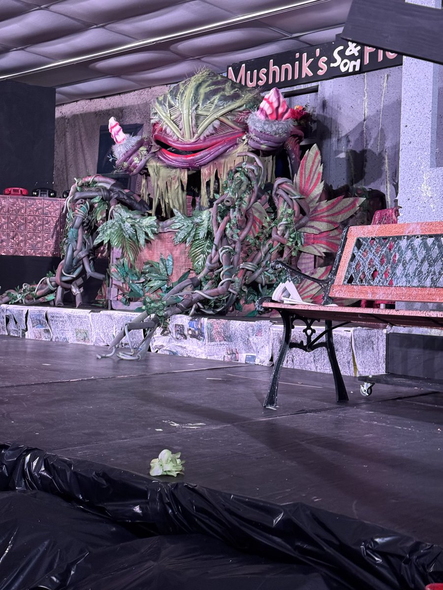 Just saw a little community theater performance of Little Shop of Horrors, and it had the sickest Audrey II puppet!