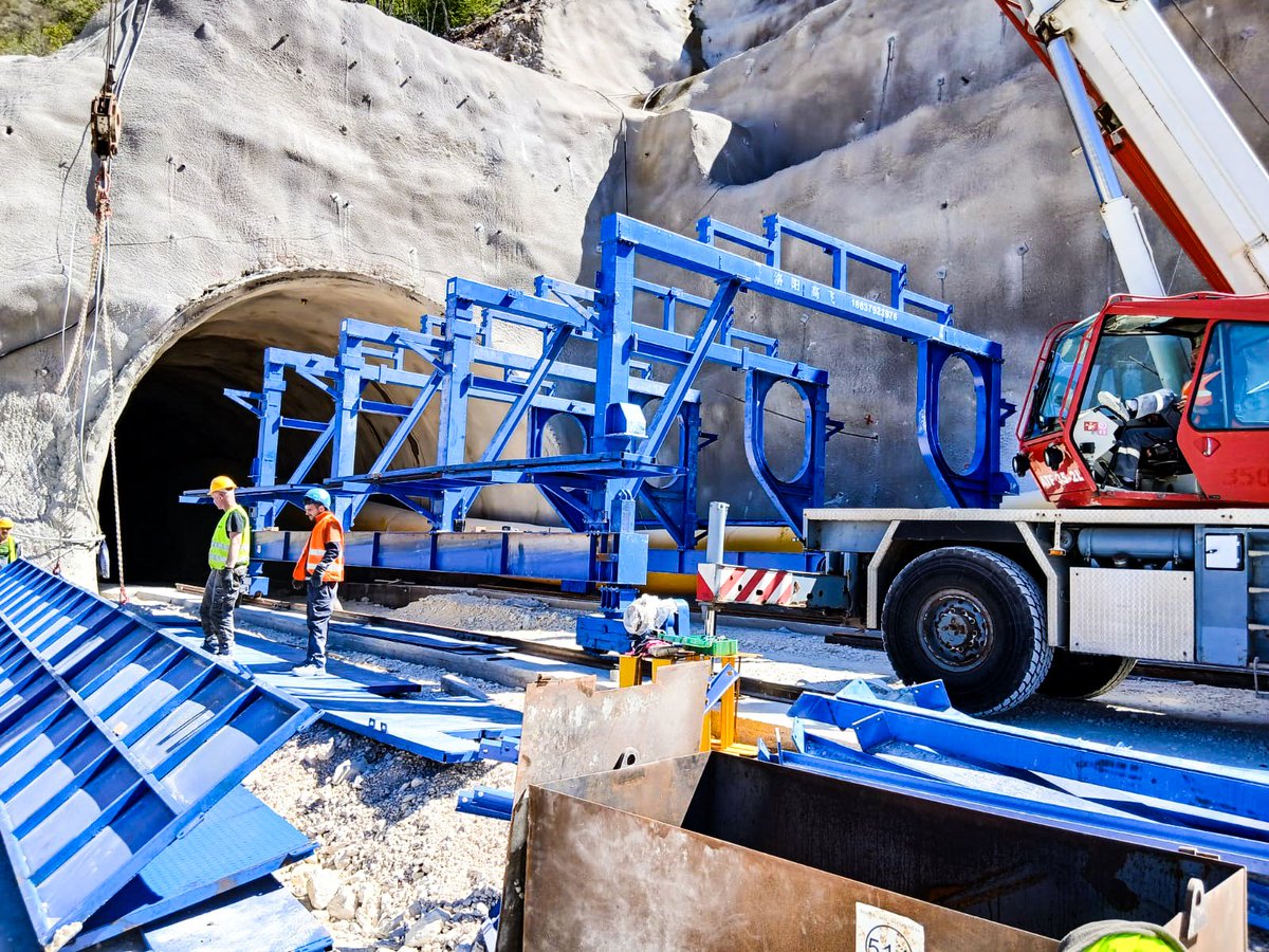 gaofeibridge's tweet image. #gaofeibridges
#constructionsite
#tunnelconstruction
#concreteworks