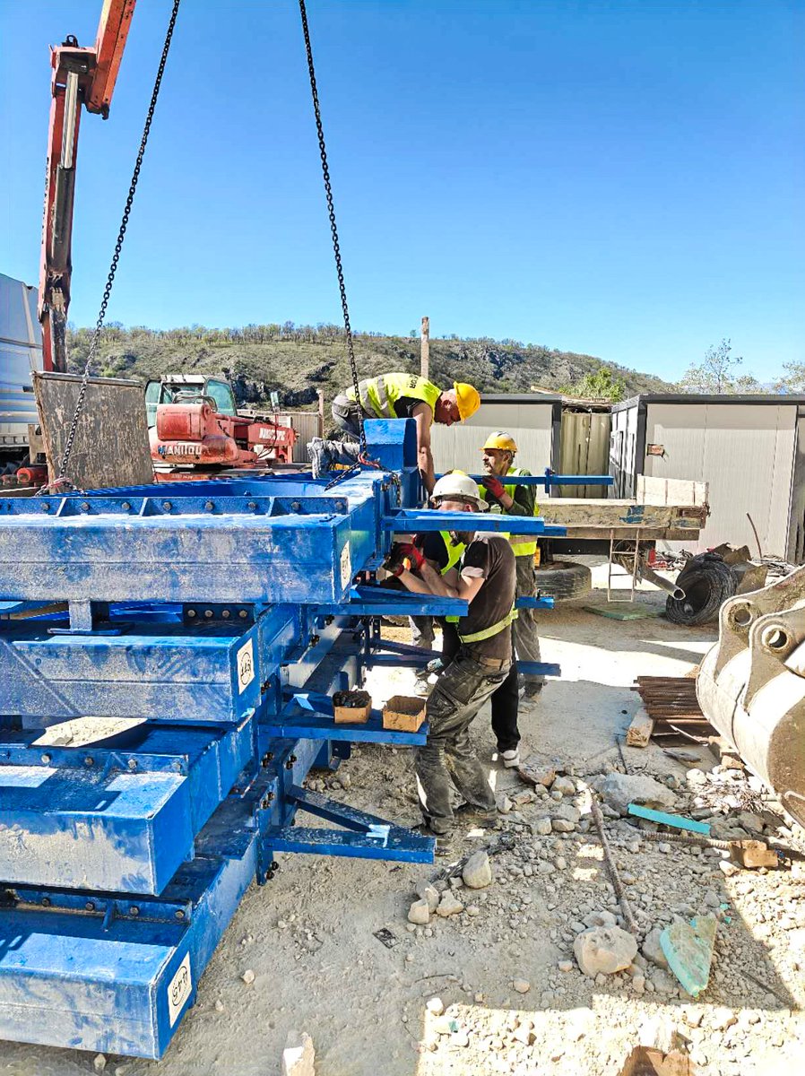 gaofeibridge's tweet image. #gaofeibridges
#constructionsite
#tunnelconstruction
#concreteworks