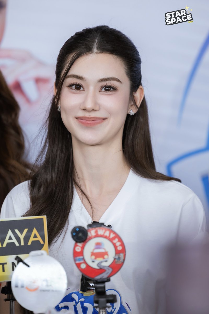 “ ลีน่า ลลินา ” ช่วงสัมภาษณ์สื่อในกิจกรรม “ส่งรักกลับบ้าน ด้วยรัก (ไม่) หักหลัง” ✨🌟💦

WSOTR SEND YOU HOME 
#ส่งรักกลับบ้านด้วยรักไม่หักหลัง 
#ส่งรักกลับบ้านXลีน่า
#lalinalena #ลีน่าลลินา