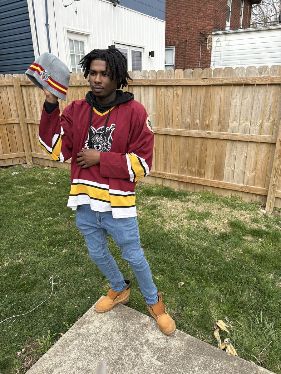 Da 🌎is moving we was never meant to stay 💕