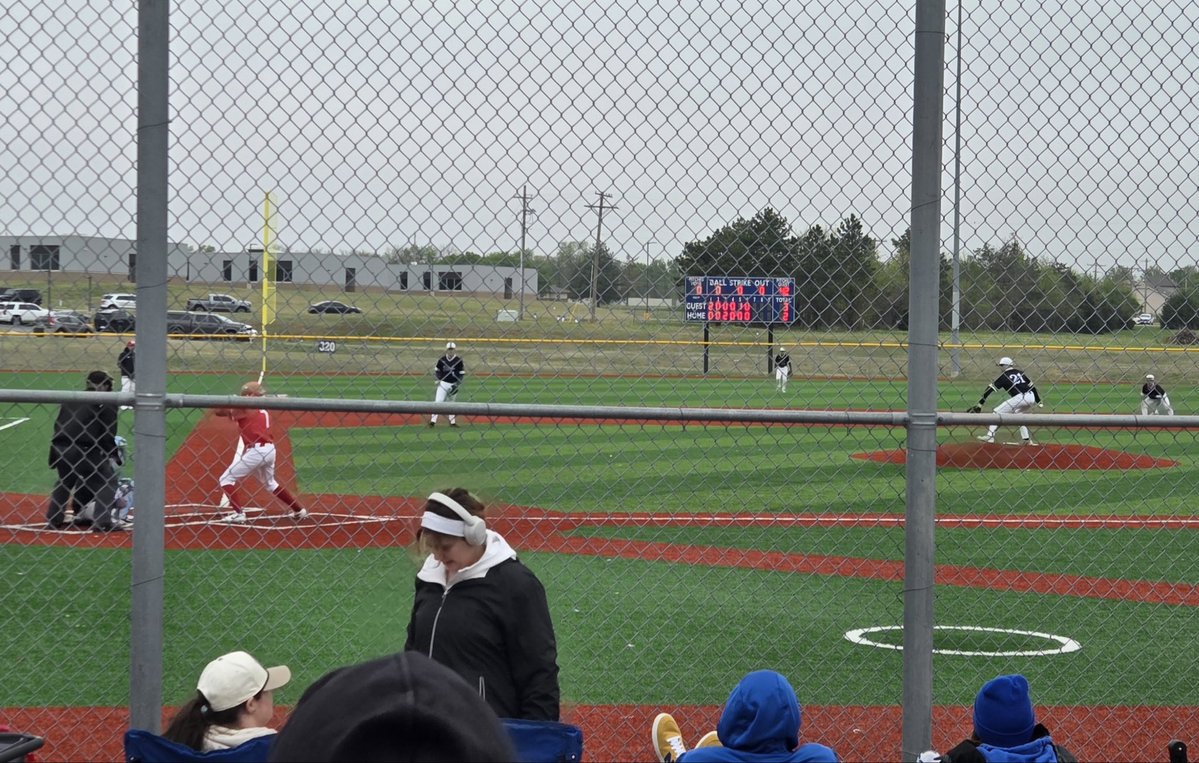 CarterSkach's tweet image. Split the double header with McPherson tonight.  Threw 1 in inning in relief - 1H, 0R, 1K, 0BB
 @BrodyCoulter13 killed it in game 2…complete game for the HUGE win!
#CHSbaseball @kansas_curve