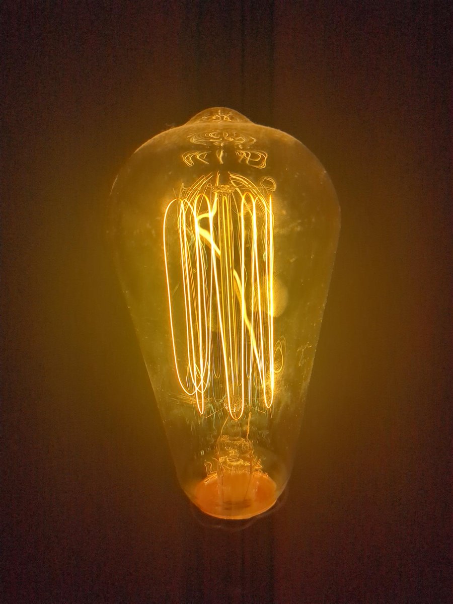 Legalizebulbs's tweet image. The federal government has plans to ban all incandescent light bulbs by 2028. That includes beautiful 40-60W bulbs like this. 

Demand that the Trump Administration block this tyranny and use the hashtag #LegalizeBulbs 

More to come soon!