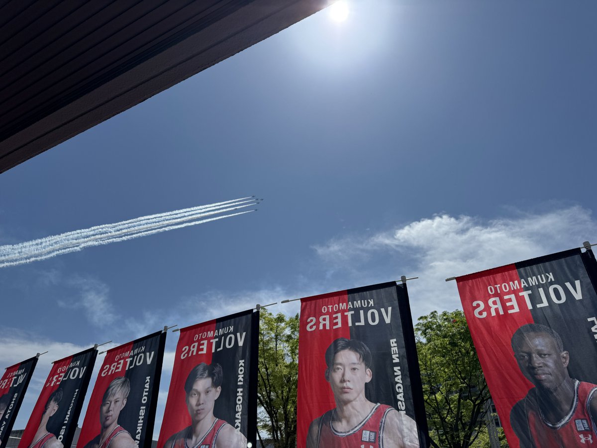 クロード tweet media