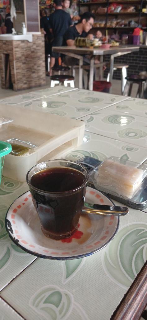 pendekarmalam99's tweet photo. Ngopi dulu..nyusunya nanti :D https://t.co/G4Zp5ojxrY