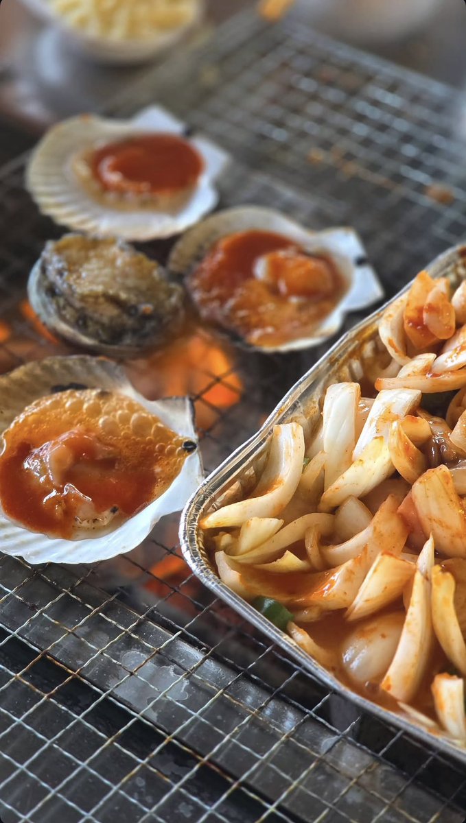 WEi’s trip in Daebudo 🏖️ 
(Cr. Managernim’s IG story)

🐶: We ate bulgogi         🐹: Grilled clams