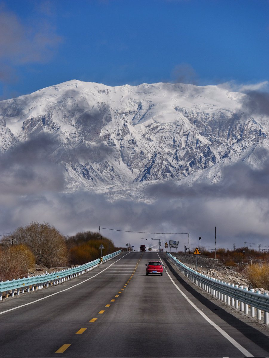 Daniel Dumbrill tweet media