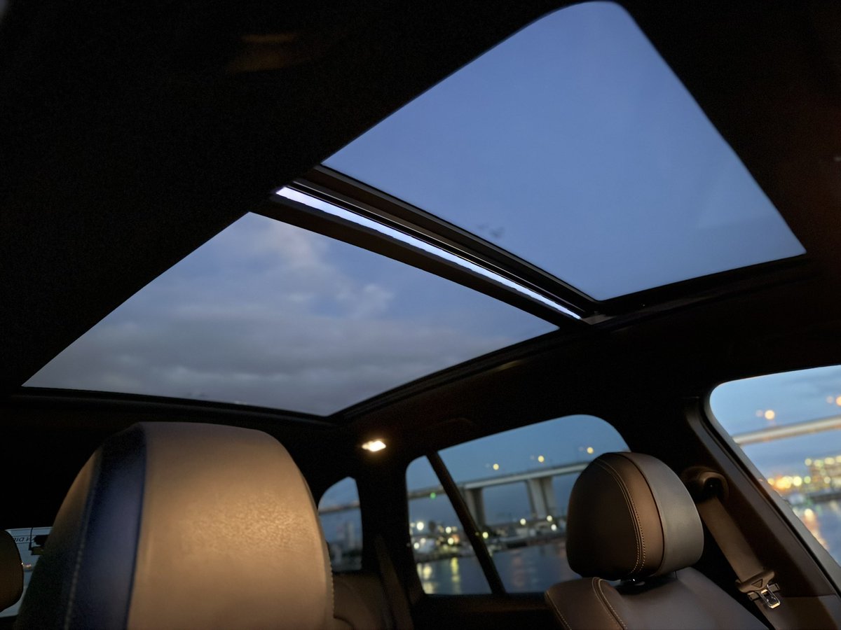 my new gear...
遠征号を買い替えました！

𝗕𝗠𝗪 𝗫𝟱 𝘅𝗗𝗿𝗶𝘃𝗲 𝟯𝟱𝗱（𝗚𝟬𝟱） 𝙈 𝙨𝙥𝙤𝙧𝙩

3L 直6 ターボ
𝑺𝑼𝑵𝑹𝑶𝑶𝑭
リア315/35R21とかいうヤバいタイヤ
4輪エアサス+制御アブソーバ

なんと車幅2,005mm
車重2.2tとメガサイズ

今年はこの車でゆかりんに逢いに行きます🥰