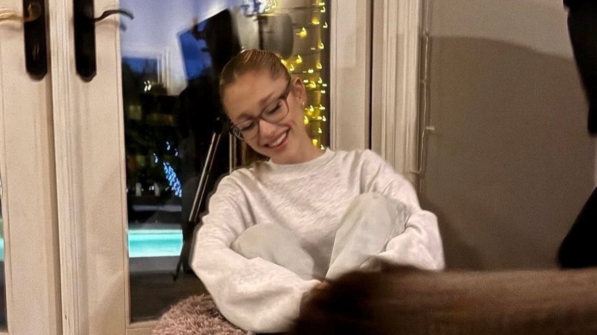 𝖠𝗎𝗋𝖺; ❀. tweet media