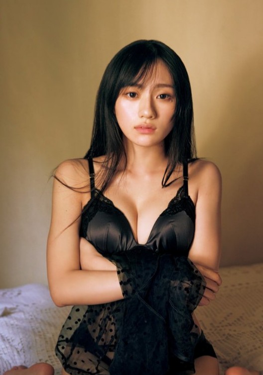 3944N's tweet photo. え待ってどんだけおっぱいカットあるの？ https://t.co/enG5G8NB2f