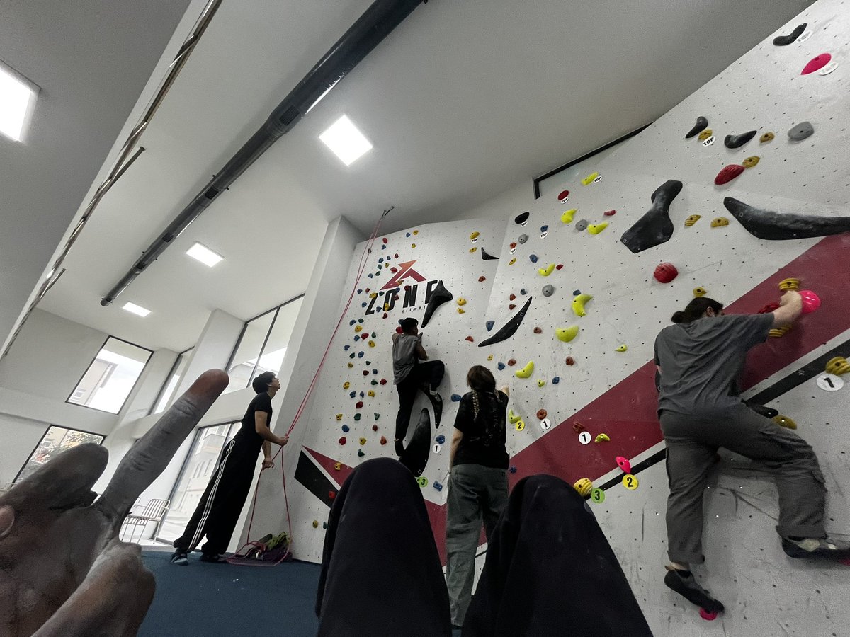 Moriyun183015's tweet image. Went bouldering for the first time #bouldering