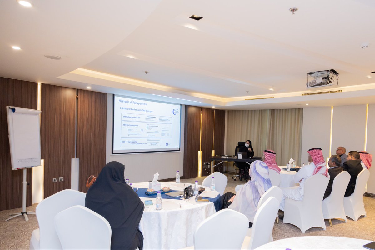 QDermaClub's tweet photo. 📍Paradoxical psoriasis with Dr Asmaa Khoja https://t.co/X5Qfc6KRCL
