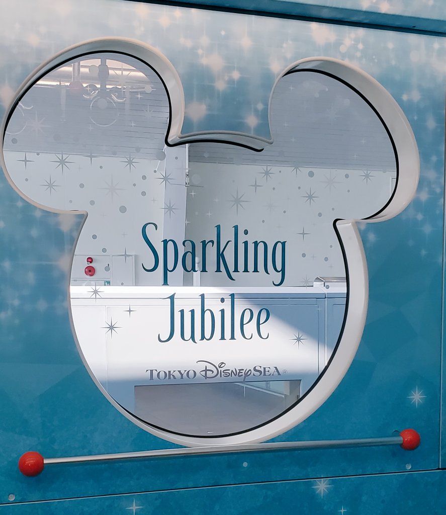 けいけい tweet media