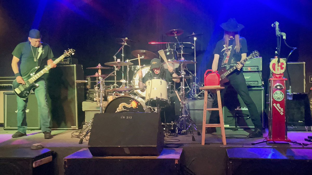 Charlie Bonnet III tweet media