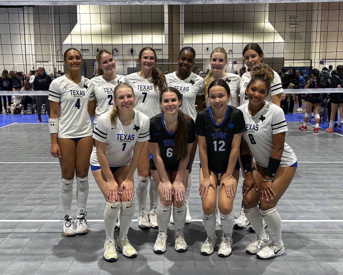 TAVVolleyball's tweet photo. #TAV16Blue goes undefeated on Day 1 of the Far Western NQ in 16 USA! #GoTAV https://t.co/Kae0Php6gr