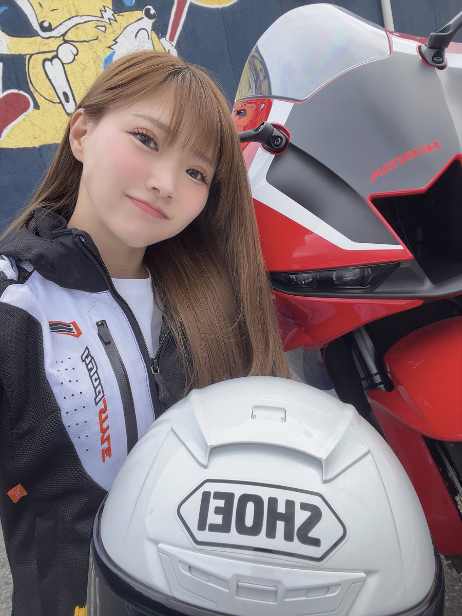 ruka_kiriishi's tweet photo. おはようございます☀️

本日は #KOODツーリング 🏍️❤️❤️

安全運転で行ってきます😍✨
ご参加の皆さん、1日楽しみましょう😍🌸🌸 https://t.co/CvqpQfy7gt