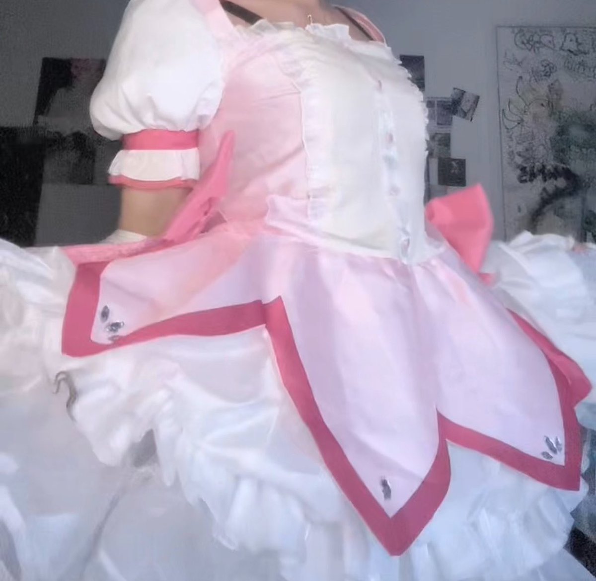 𐙚 valeniti tweet media