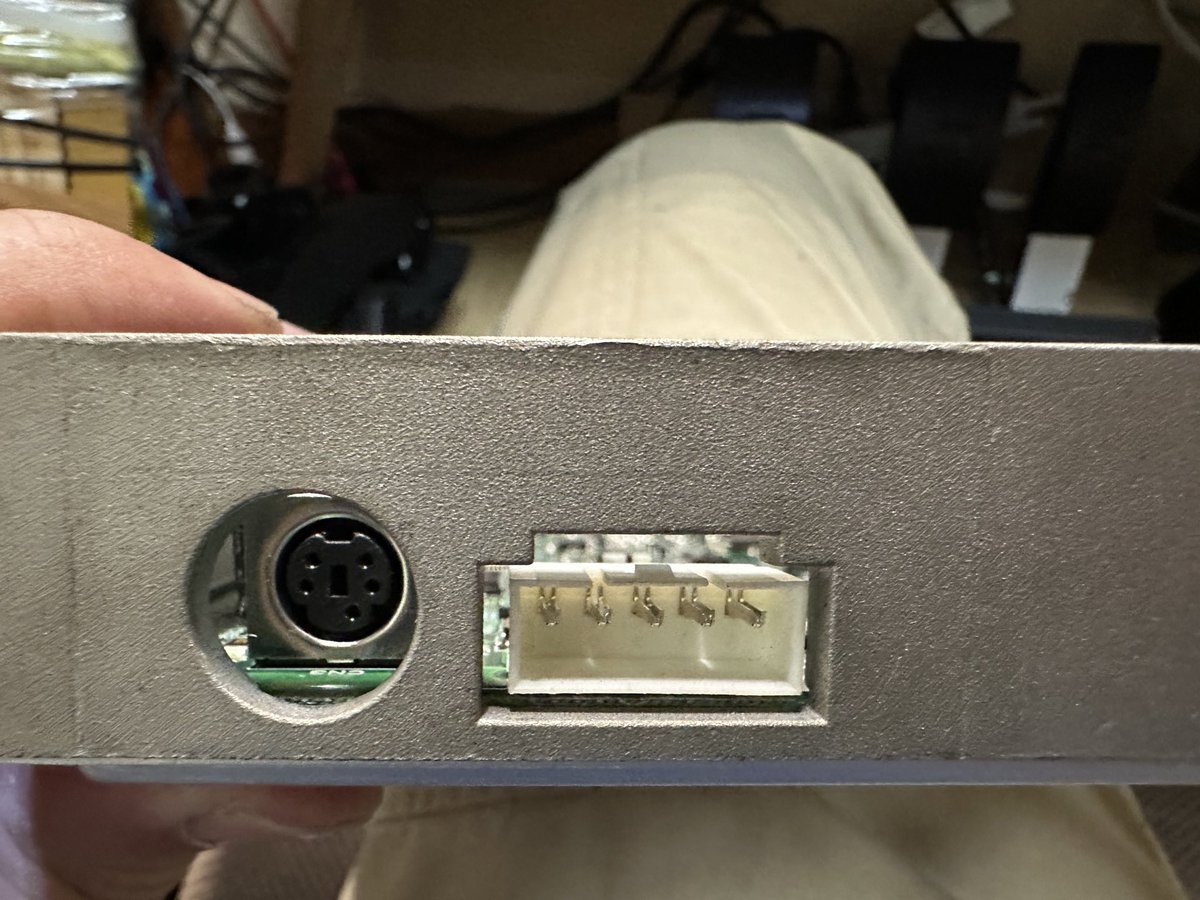 mokomoko9981's tweet image. パワーFC ECU修理依頼

パワーFCのFCコマンダーの接続コネクターの調子が悪くコミュニケーションエラーが出てコマンダーが使えないとの事

接続のコネクターを交換しました。
修理後は正常に作動するようになりました。

#パワーFC #ECU