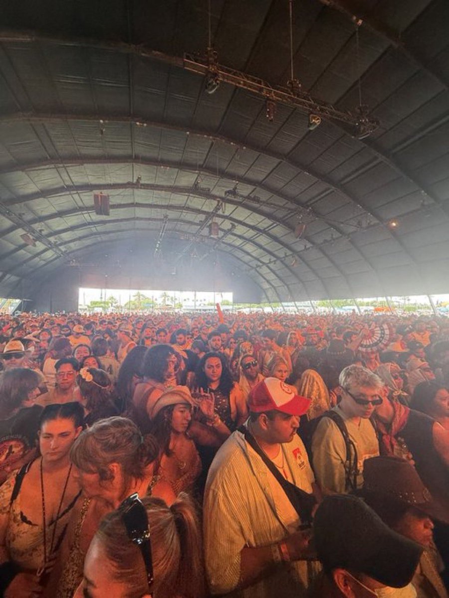 mich✿ #BINICHELLA🌸🎡 tweet media