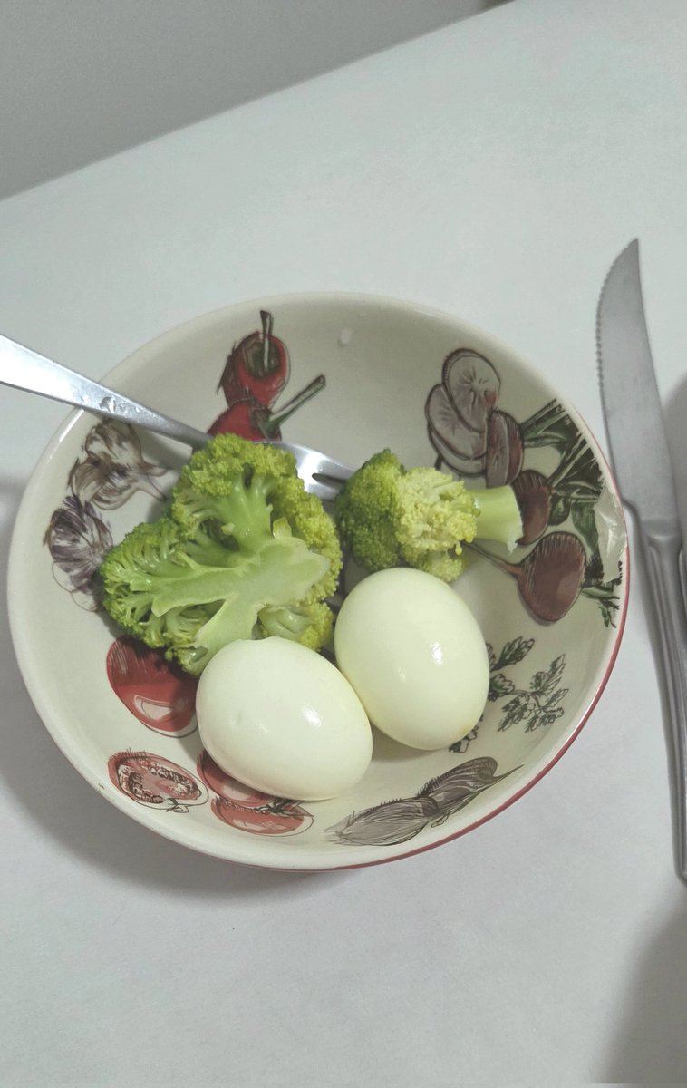 𝗆𝖺𝗋𝗂𝖾 (4.9/10) tweet media