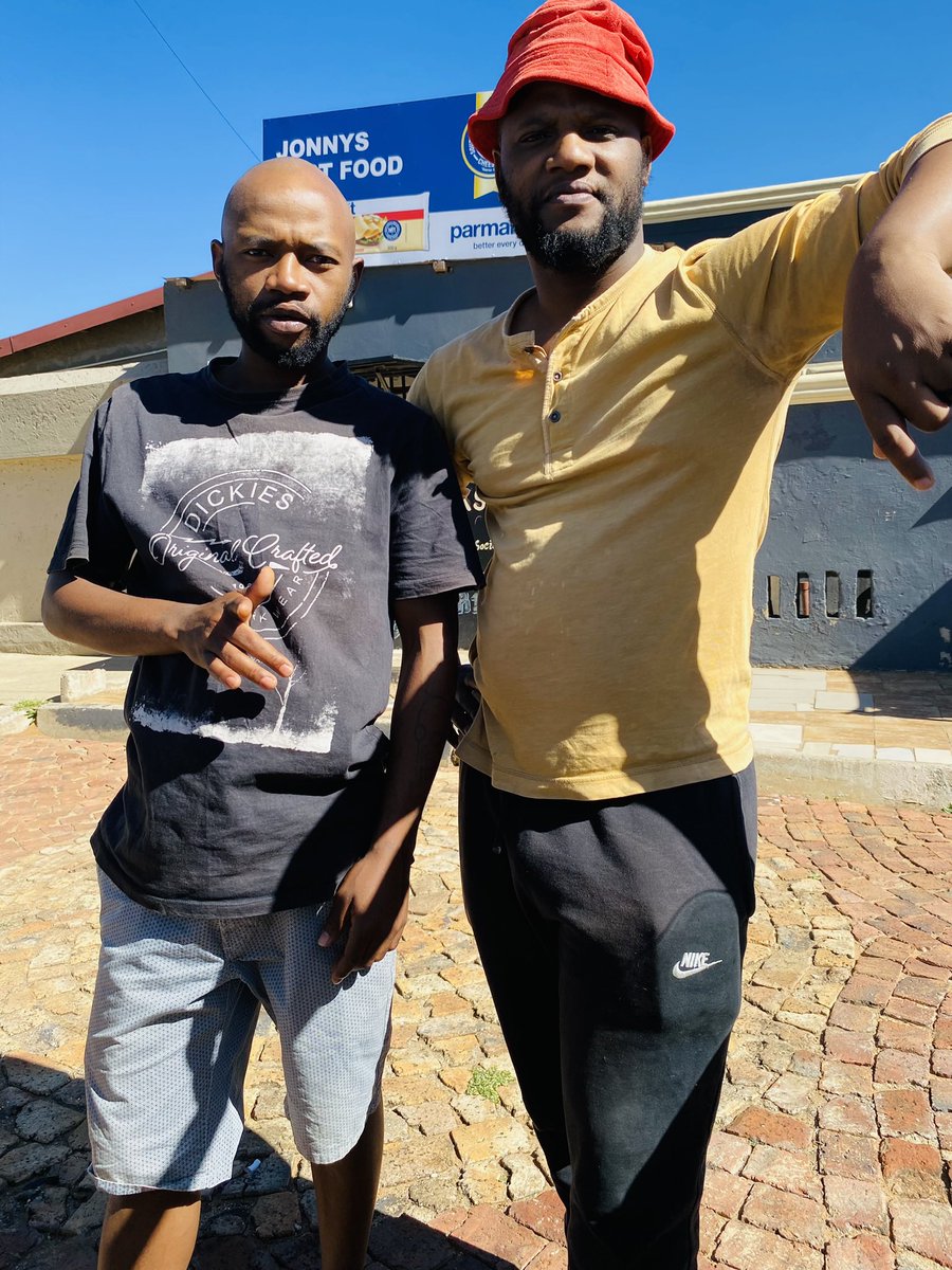 Godol’ehashini tweet media