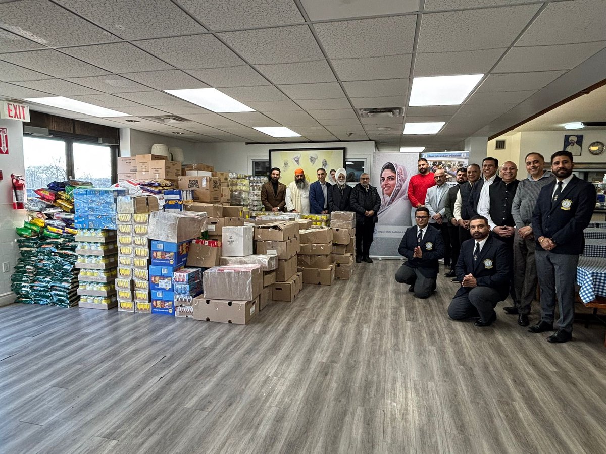 sandhuamarjot1's tweet photo. Thank you to the Sant Nirankari Mission for their generous donation of food items to @SaiDhamCanada.

This annual initiative continues to make a real difference by supporting those in need. Your commitment to service and giving back is truly appreciated. https://t.co/4DuEvzqXlA