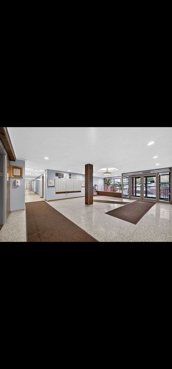 Pretlowrealty's tweet photo. Additional pictures Bright 1 bed 1 bath #apartment in Rego Park ☀️ tree top views, great light, large rooms, near M R train 🚆 $299K 💰 comment DP3QU03 to tour #queens #realestate #property #apartmenttour #apartments #nyc #nycrealestate #propertytour #realestateagent #newyorkcity https://t.co/8VO8nLlPPt