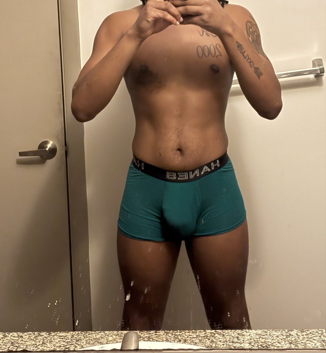 StrokeeGod's tweet photo. Yessuh 🏋🏾 #explore https://t.co/VlaFRllZcf