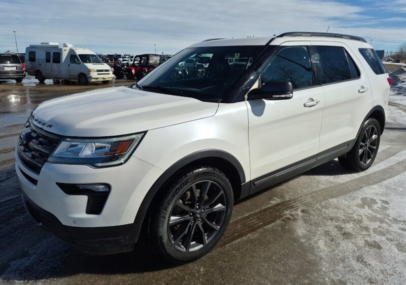 instaautoloans's tweet photo. 2018 #Ford #Explorer XLT Sport AWD only $22,995 in St Albert, stock #JGC01540 #FordExplorer #StAlbert https://t.co/U5s6vAm8nX https://t.co/89FhF1QdYM
