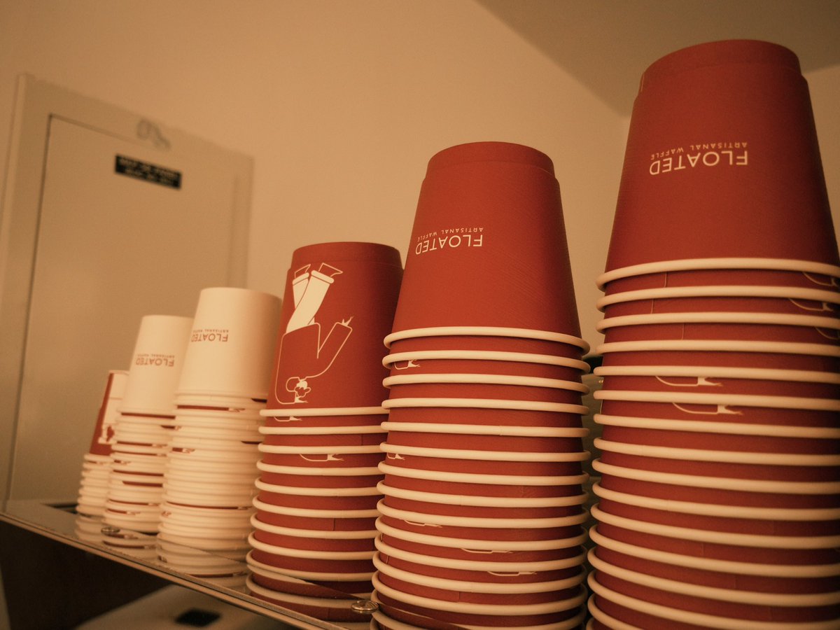 ヴァリ tweet media