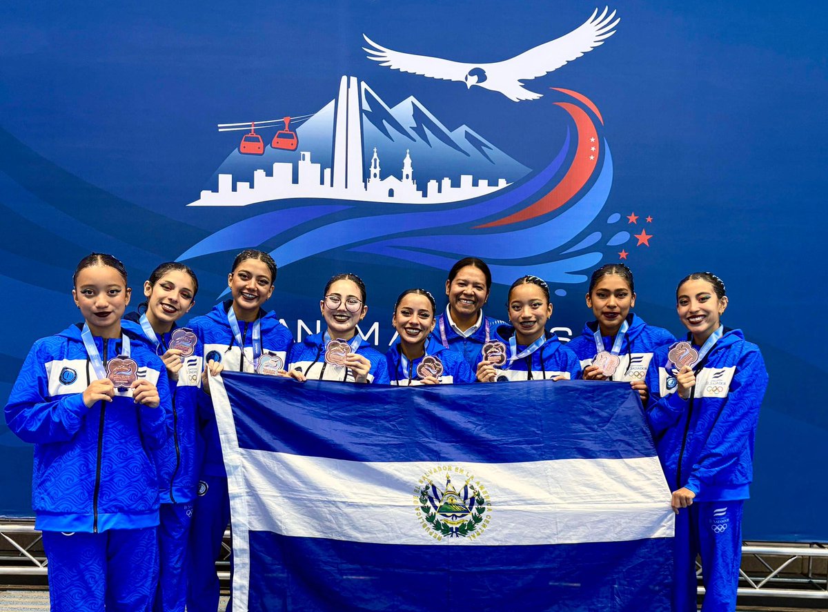 indeselsalvador's tweet image. #Natación | La selección salvadoreña de natación artística posó orgullosa con su primera medalla en los PanAm Aquatics Artistic Swimming Championships Santiago 2026 y clasificatorio rumbo a los Juegos Centroamericanos y del Caribe Santo Domingo 2026.

El Salvador ganó bronce en
