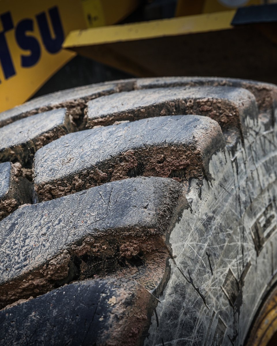 TriangleTireUSA's tweet image. The Triangle TL538S+ (L-5) OTR radial features an aggressive open tread pattern for excellent grip and powerful traction. Great quality at value price = low total cost of tire ownership. #constructionsite #constructionequipment #miningequipment monkeylink.co/99ee3c