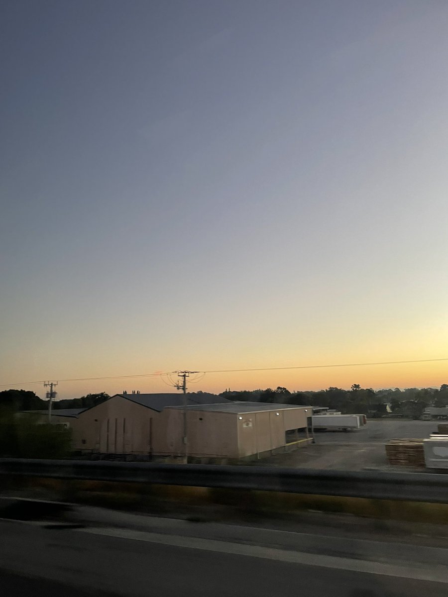 PuzzlesWeaponz tweet media