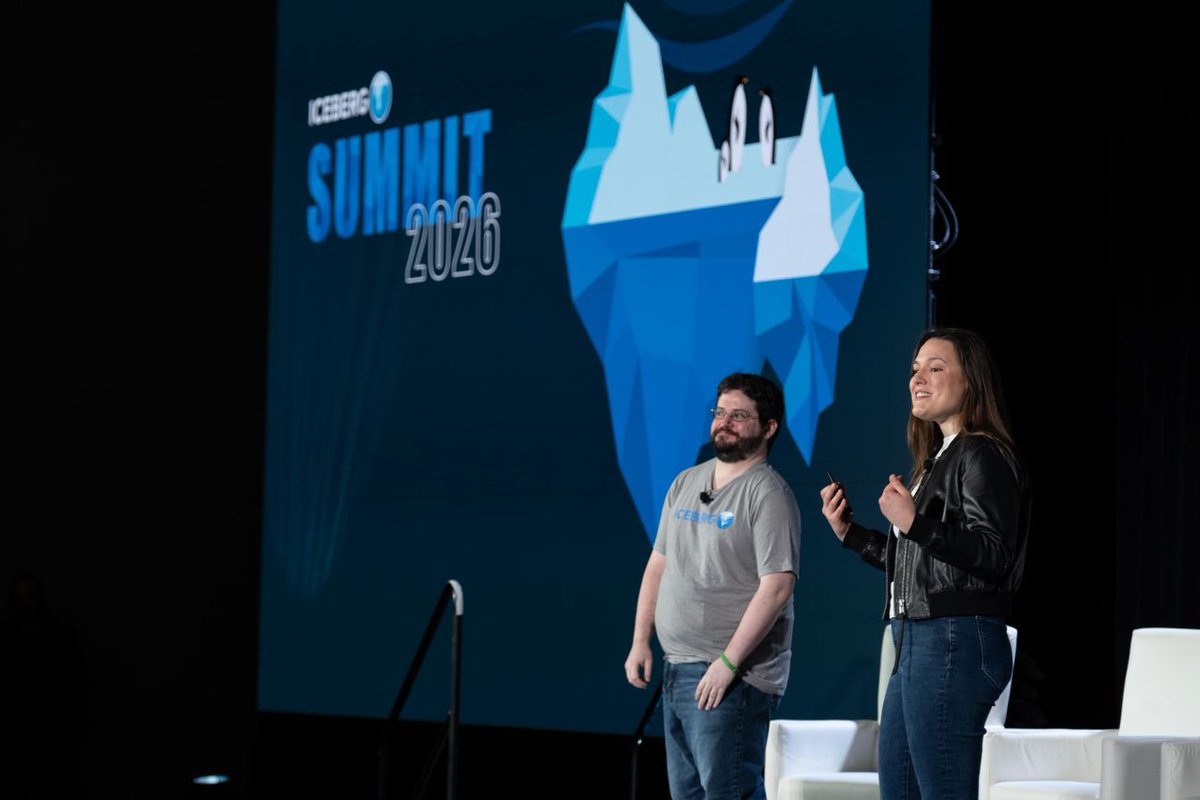 Snowflake tweet media