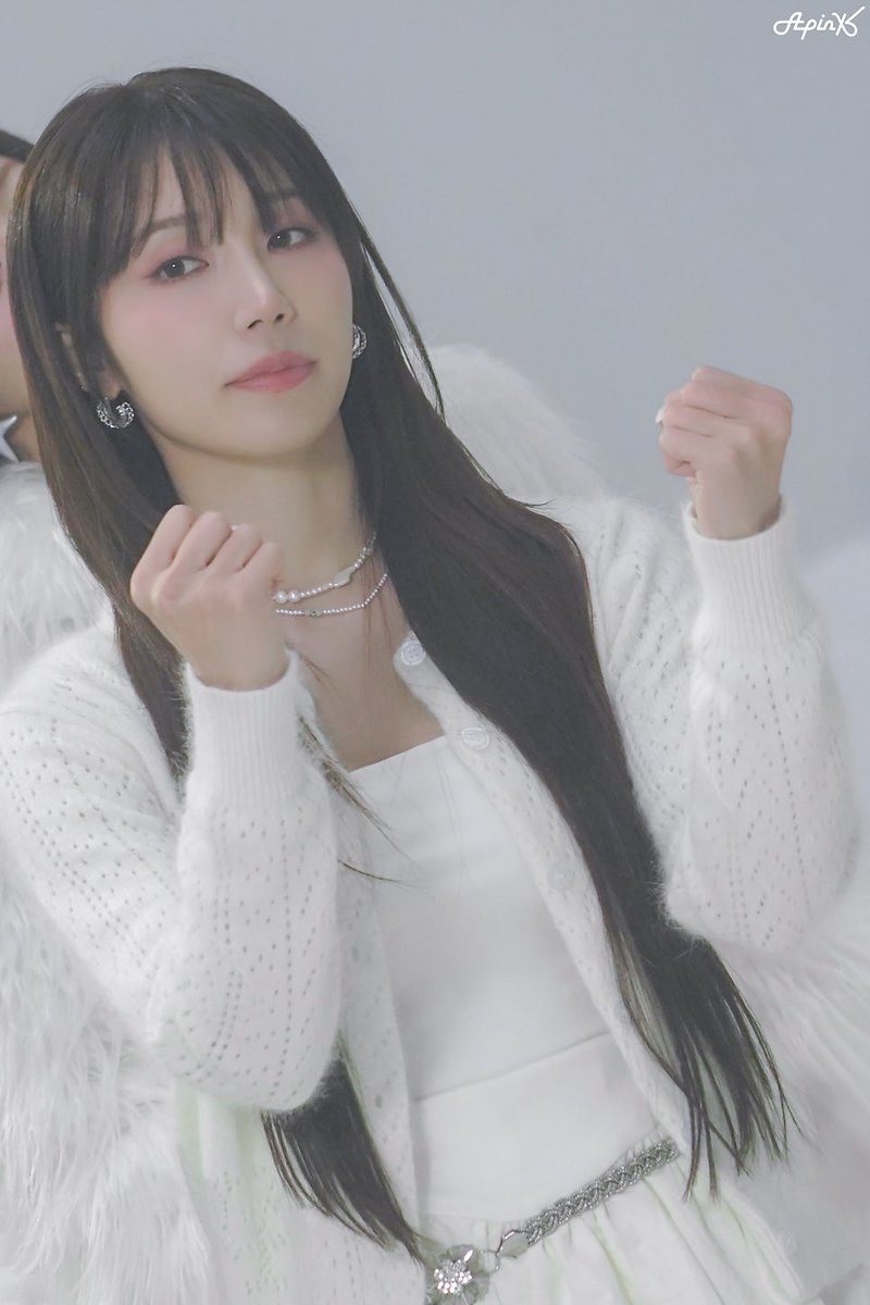 eunji pics ♡ tweet media