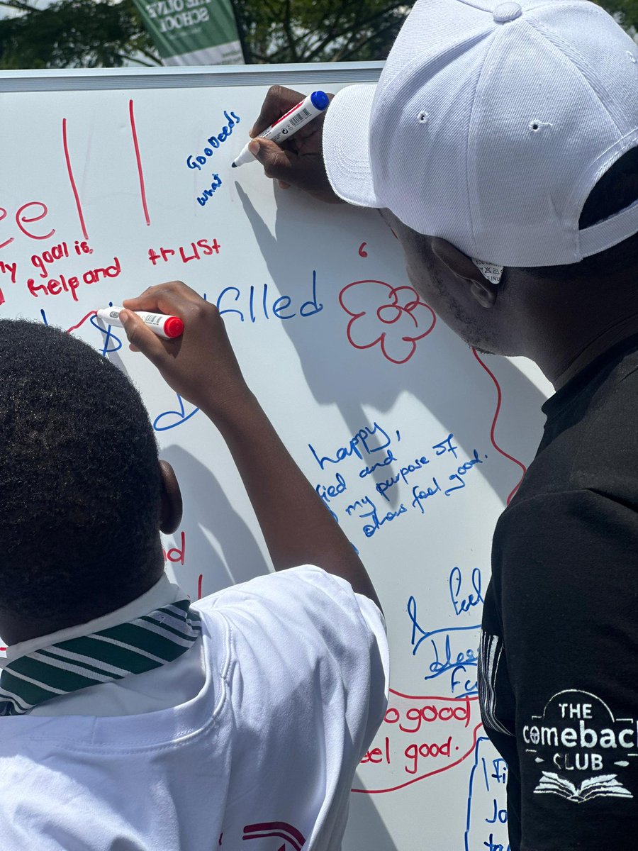 CivLegacy_F's tweet image. 🙌🏾Our ‘When I Do Good, I Feel…’ wall did NOT disappoint! From ‘powerful’ to ‘like a superstar,’ everyone had something to say. Turns out doing good feels really good!

#GoodDeedsDayUganda #DoGood #CommunitySpirit #ActsOfKindness