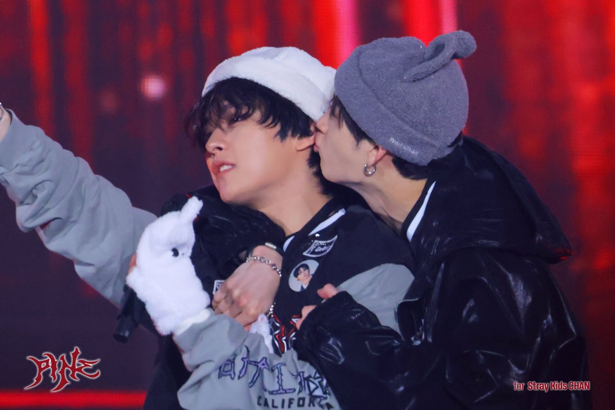 asquishystray's tweet photo. HAPPY BIRTHDAY MY BEAUTIFUL BABY MEL🩷🤍 @felixssnow

i hope your birthday is as sweet &amp; wonderful as youu🩷🎂

i hope all you wish for comes true and happiness always finds your way 💞 you're doing great💗
thank you for being precious you, always🩵 
i love you so much mwah🌸✨️ https://t.co/GQHPRfqFQ4