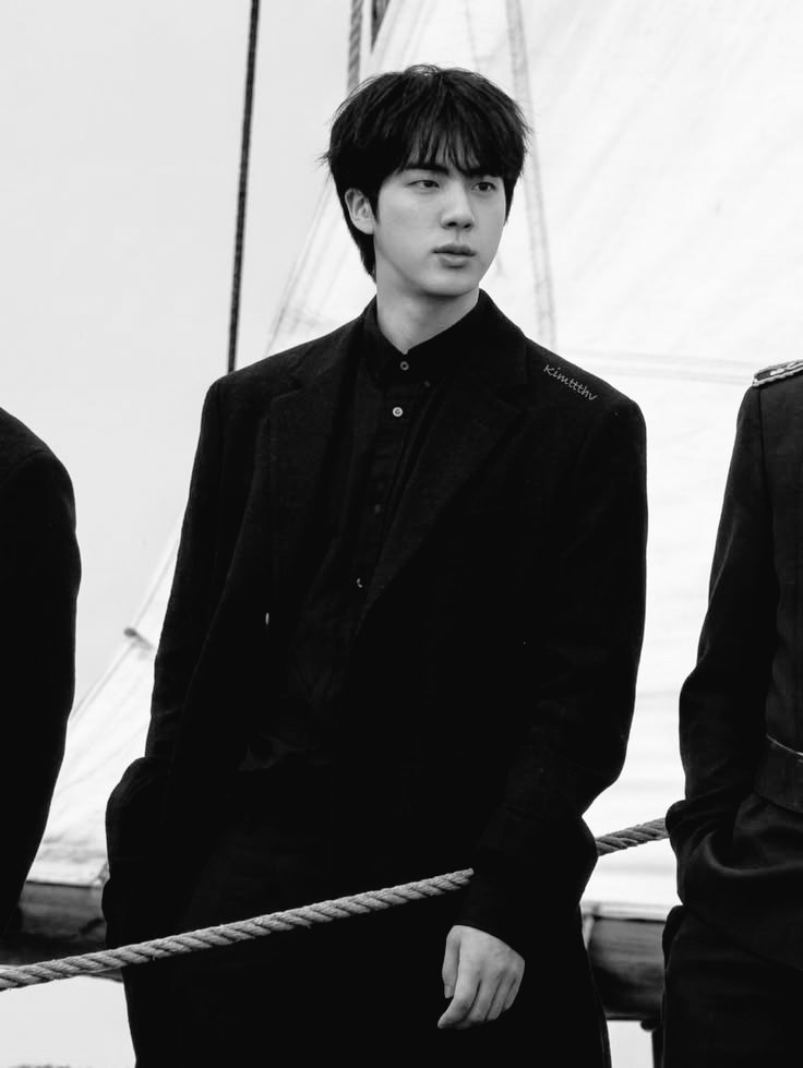 𝐃𝐎𝐍 𝐒𝐊𝐘𝐄. tweet media