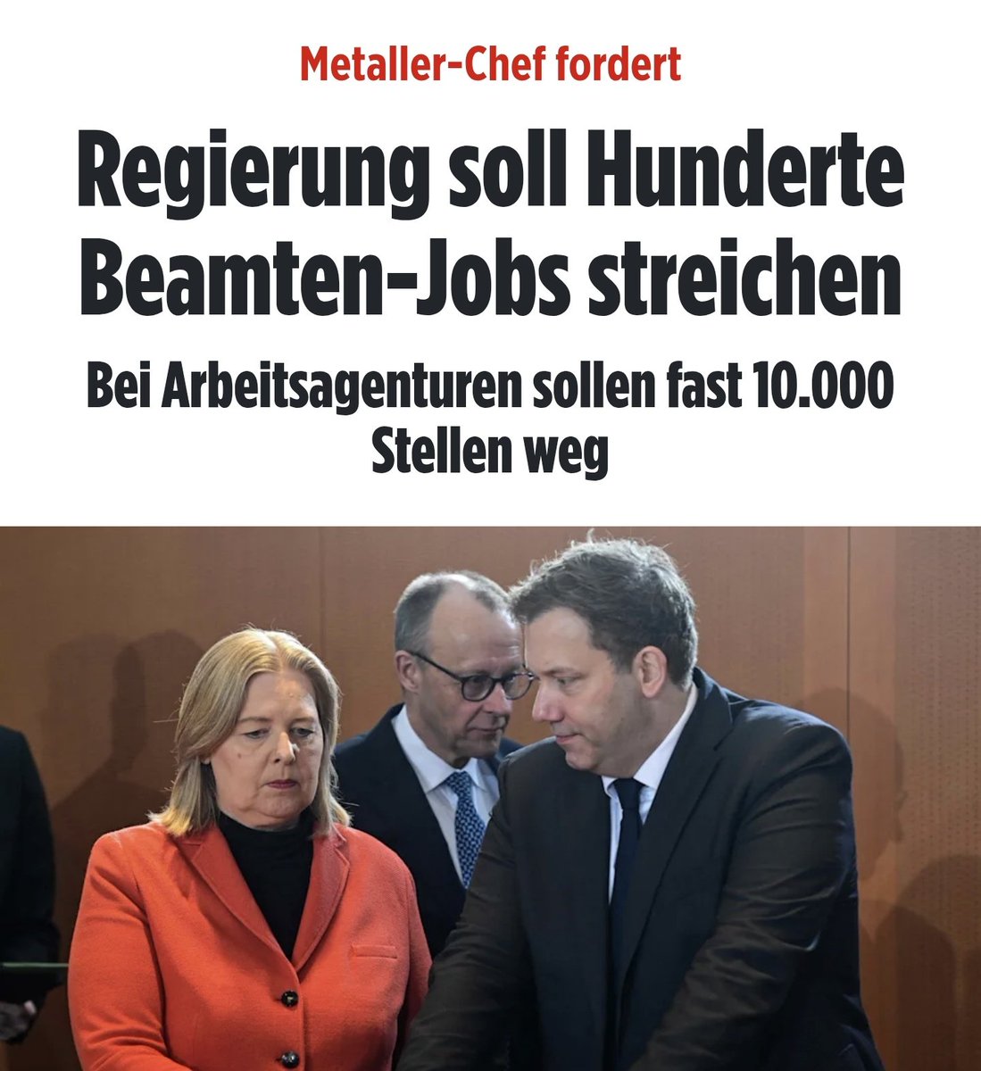 LilitThyra's tweet photo. Es brodelt in der Wirtschaft, die Geduld mit der schwarz-roten Bundesregierung neigt sich dem Ende!

Es wird gefordert, dass Einsparungen im Bundeshaushalt getroffen werden und diese sollen direkt in die Entlastung der Unternehmen und Bürger fließen!

Das wird auch Zeit, dass man in der Wirtschaft endlich aufwacht! Diese Regierung hat innerhalb von einem Jahr keine einzige sinnvolle Maßnahme oder Reform zu Stande bekommen!

https://t.co/qgoNNL0zHH