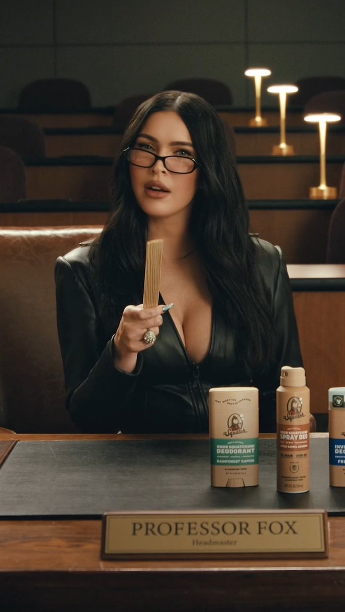 canbulat0781's tweet image. hey @grok why did Dr. Squatch choose Megan Fox over Sydney Sweeney?