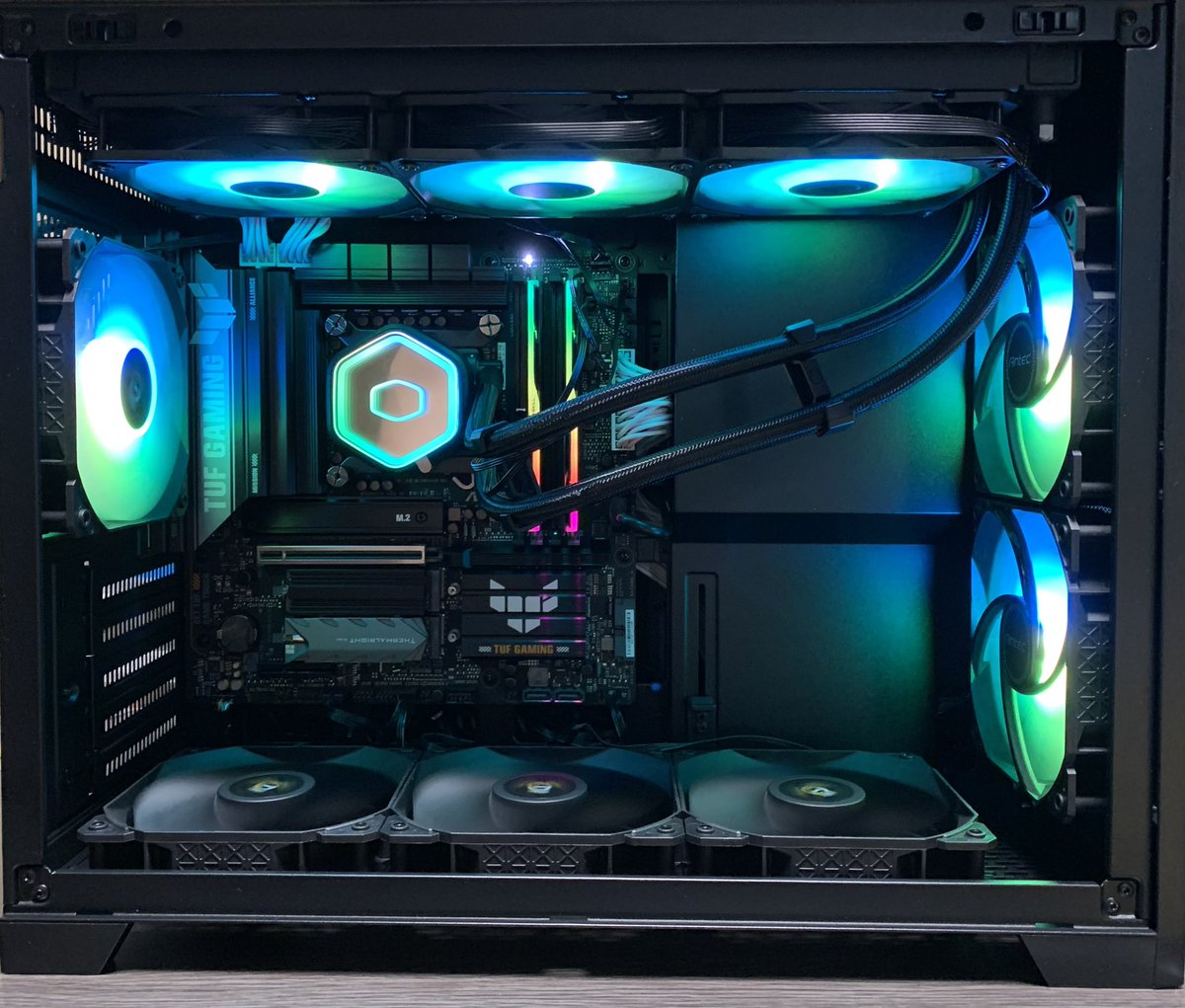 Xeon_Plati_8274's tweet image. #PC
#パソコン 
#売ります
#ゆる募
#拡散希望

・自作PC (送料込み145000円)

値下げしたので、再投稿します。
仕様については画像③を参照して下さい。

※ 即一括で支払い出来る方を優先します。
※早い者勝ちです。
※支払いは銀行振込かPayPay(マネーライト不可)でお願い致します。