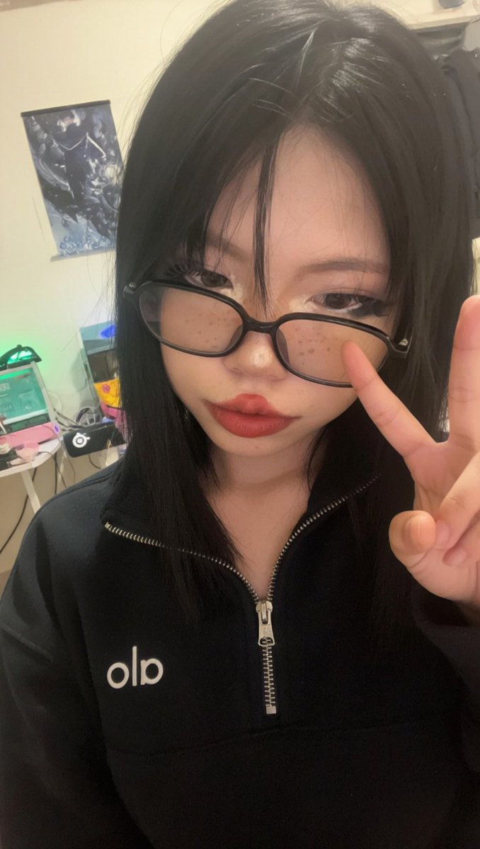 dirtydoll tweet media