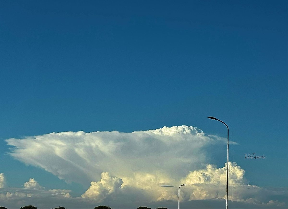 VijayEllaurie's tweet image. Drop your cloud pic!        

Let’s see what the sky looked like through your lens. ☁️ 
#clouds